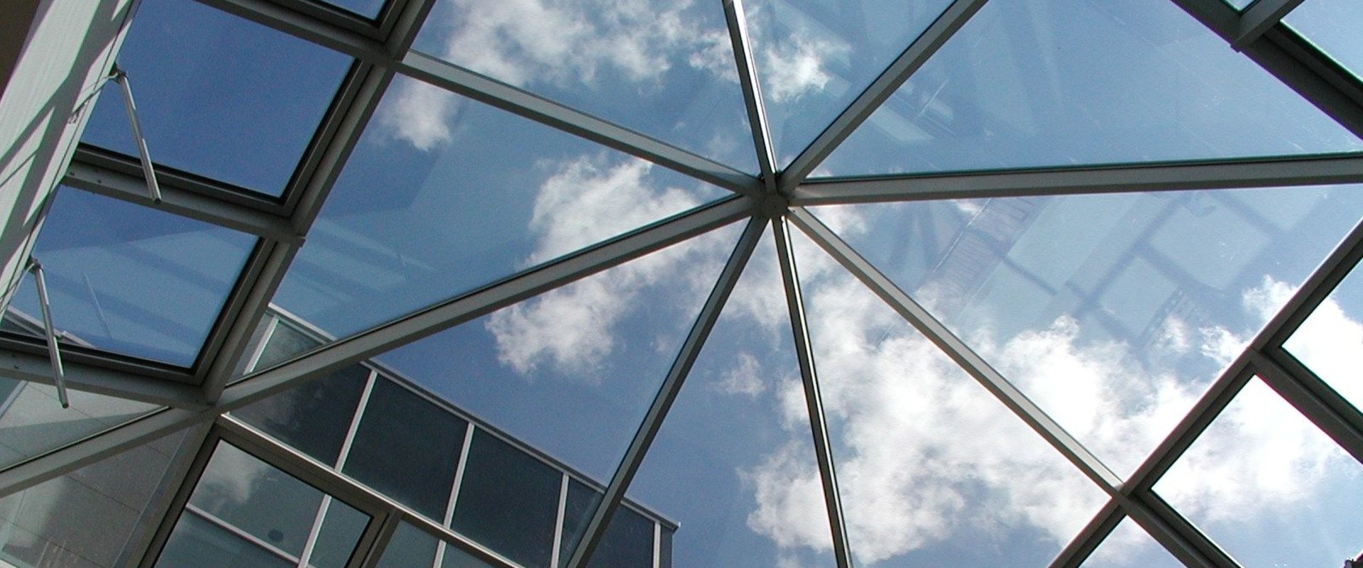 The Overlooked Connection Between Skylight Framing and Modern Glass Works